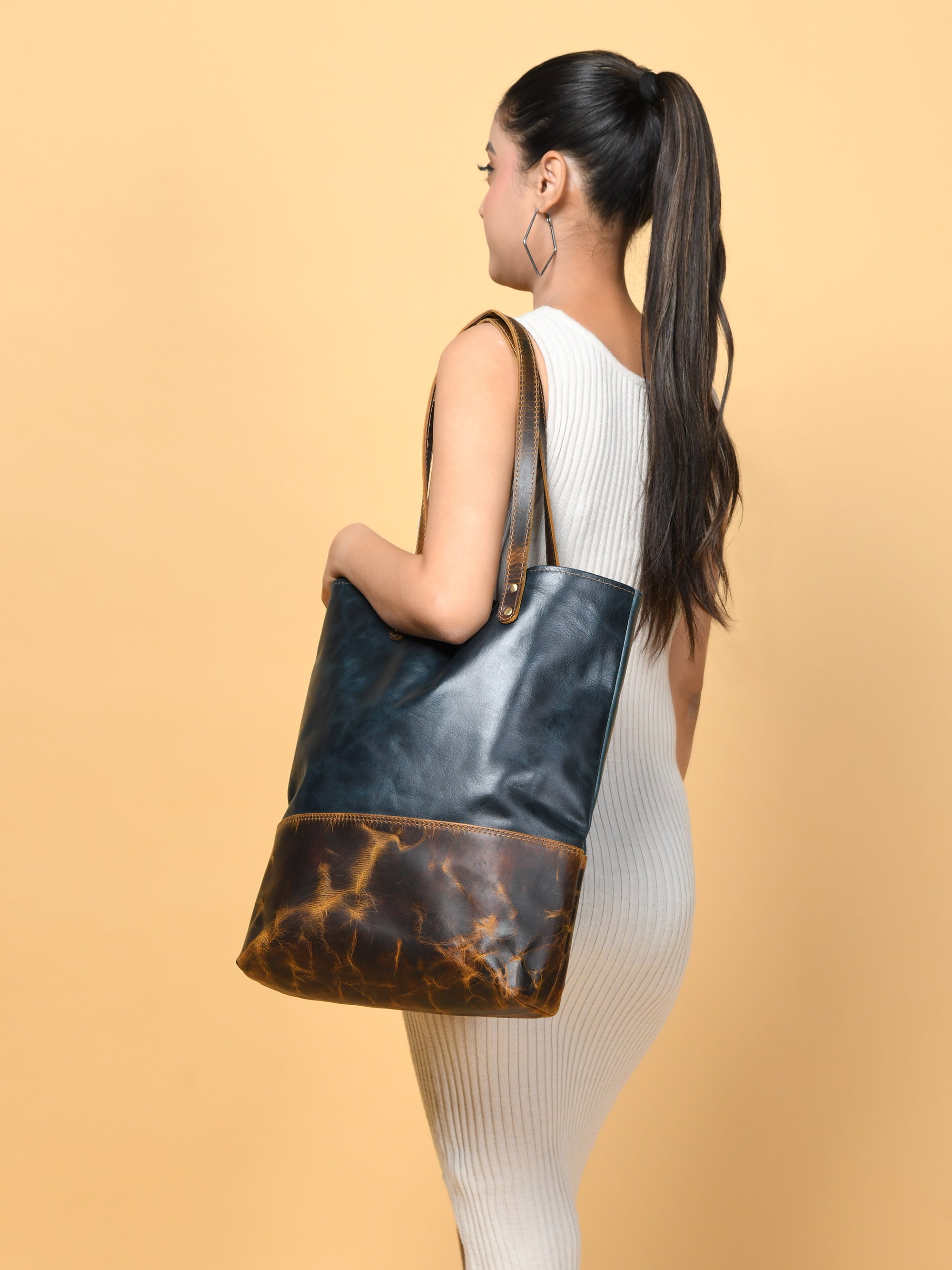 Blue Women's Leather Tote | Backcountry Sportsman