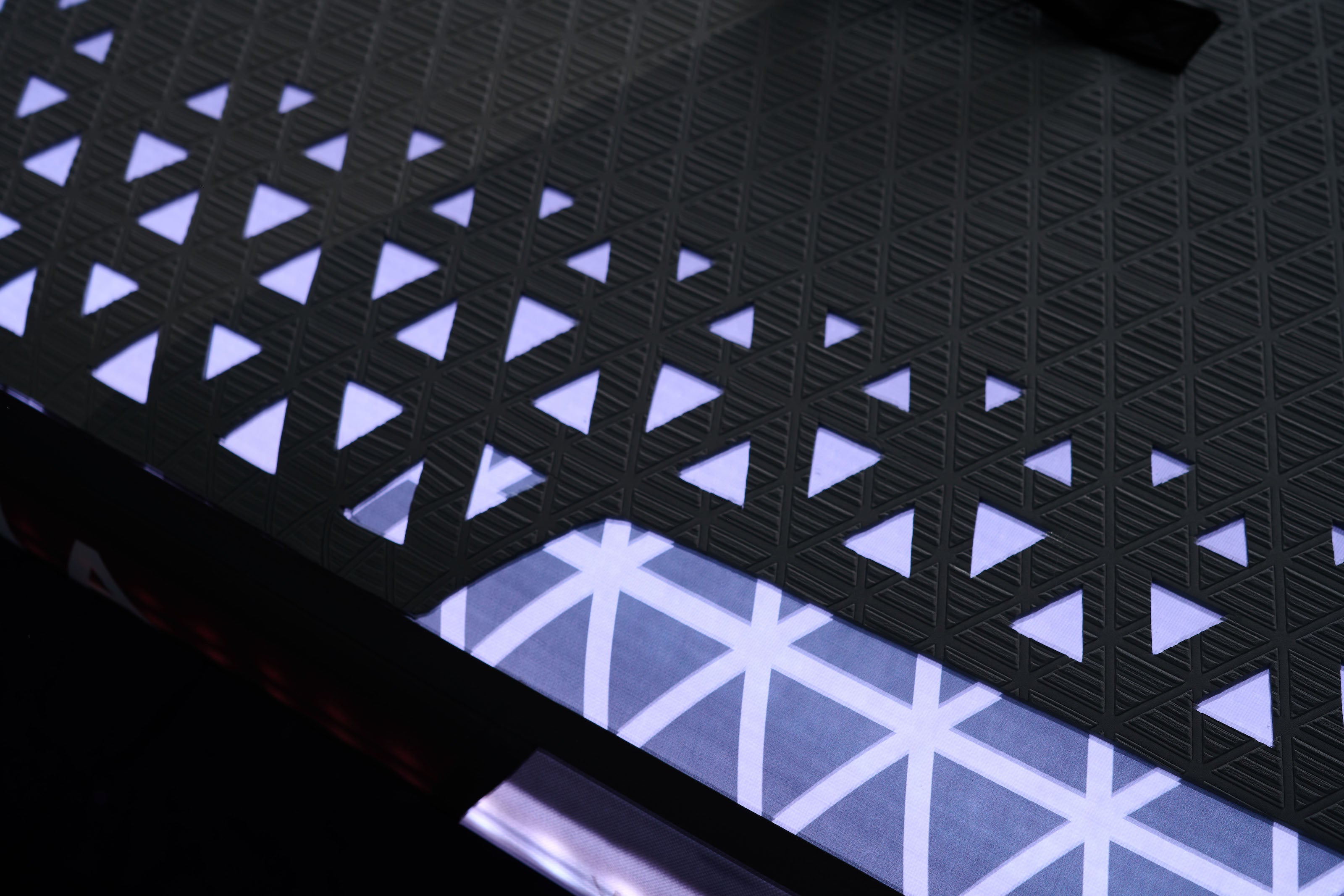 Glow – All-Around iSUP with Ambient Light System