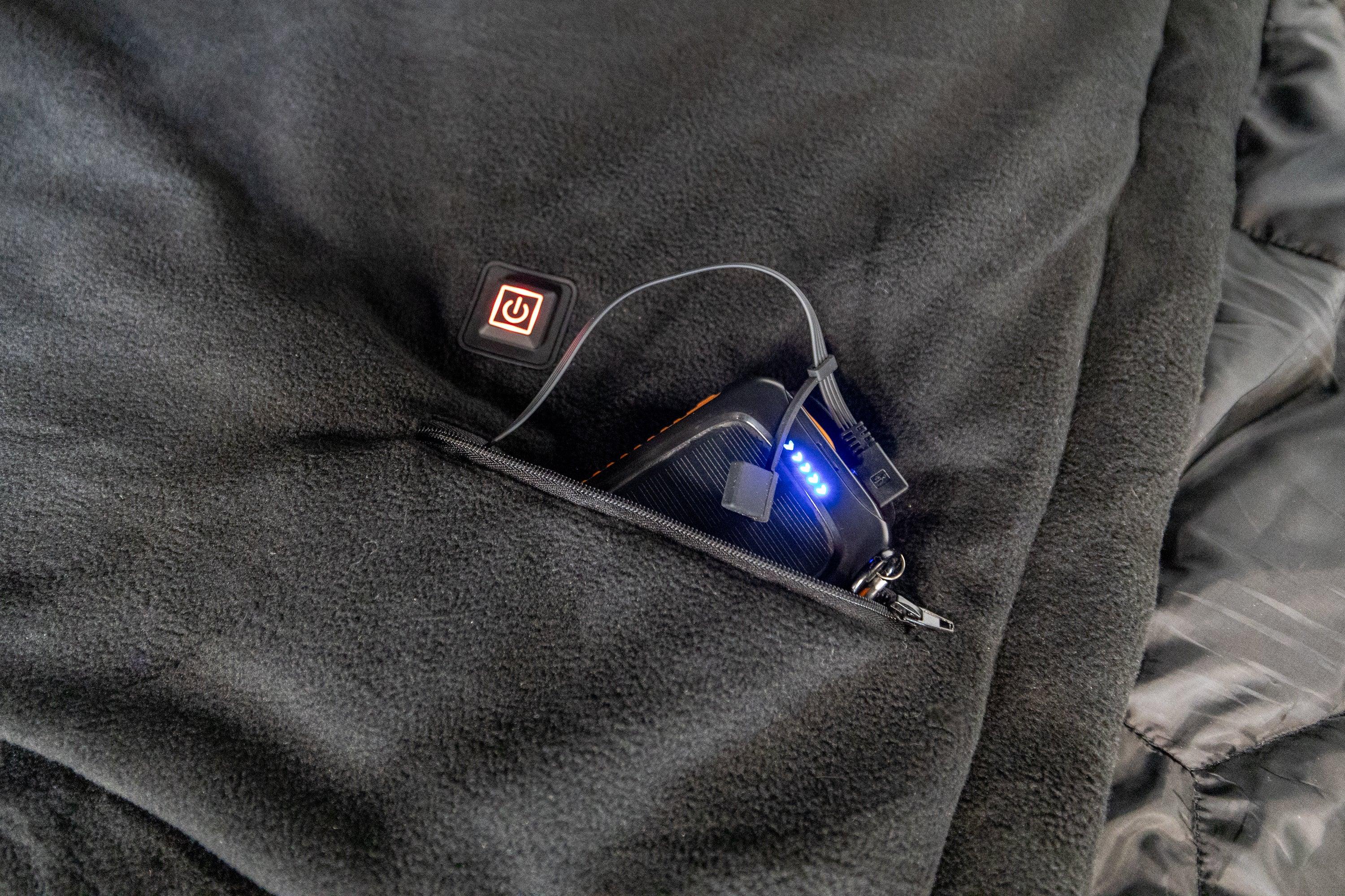 Rooftop Tent Warming Blanket - Clearance | Backcountry Sportsman
