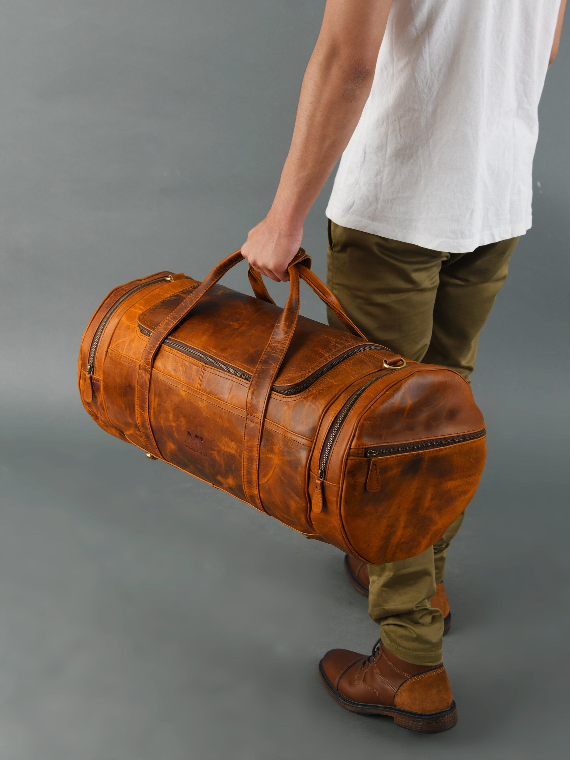 Leather Gym Travel Bag, Round | Backcountry Sportsman