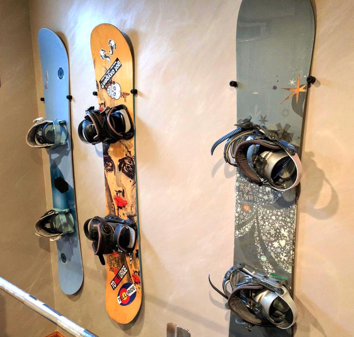 The Cinch Snowboard Display | Floating Rack | 2 Boards | Backcountry Sportsman