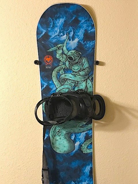 The Cinch Snowboard Display | Floating Rack | 2 Boards | Backcountry Sportsman